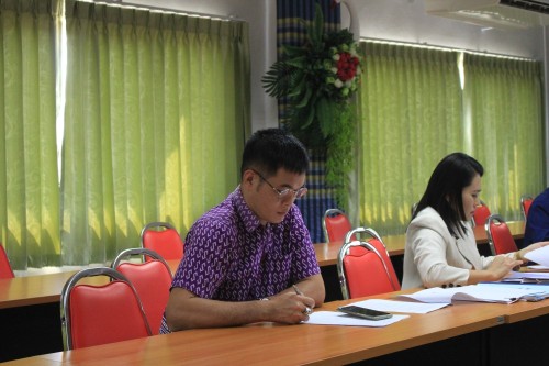 ทน.แม่สอด จัดประชุมคณะกรรมการกลั่นกรองและตรวจสอบญัตติ