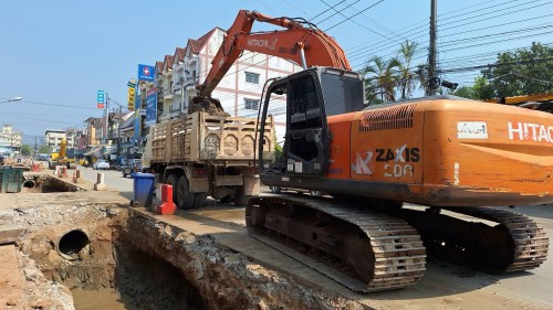 เทศบาลนครแม่สอด ลงพื้นที่ติดตามความคืบหน้า โครงการพัฒนาตามผังเมือง รวมเมืองแม่สอด อำเภอแม่สอด จังหวัดตาก