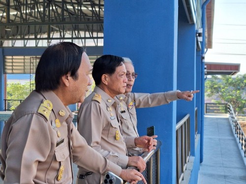 ทน.แม่สอด ลงพื้นที่ติดตามความคืบหน้างานก่อสร้างสระว่ายน้ำ