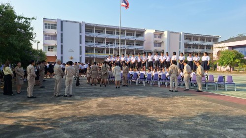 เทศบาลนครแม่สอด ร่วมแสดงความยินดีกับนักเรียนที่จบการศึกษา โรงเรียนเทศบาลเฉลิมพระเกียรติ ฯ 