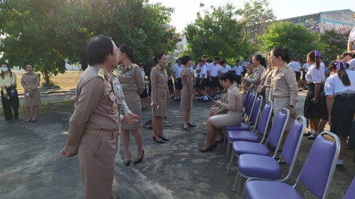 เทศบาลนครแม่สอด ร่วมแสดงความยินดีกับนักเรียนที่จบการศึกษา โรงเรียนเทศบาลเฉลิมพระเกียรติ ฯ 