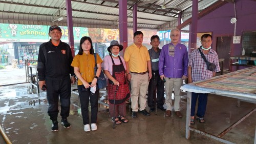 เทศบาลนครแม่สอด ลงพื้นที่ดำเนินการฉีดล้างทำความสะอาดตลาด ในพื้นที่เขตเทศบาลนครแม่สอด