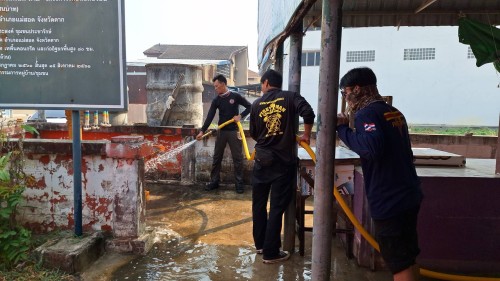 เทศบาลนครแม่สอด ลงพื้นที่ดำเนินการฉีดล้างทำความสะอาดตลาด ในพื้นที่เขตเทศบาลนครแม่สอด