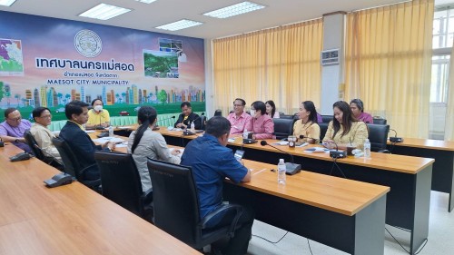 ประชุมคณะกรรมการพิจารณาการโอน (ย้าย) พนักงานครู และบุคลากรทางการศึกษา สังกัดเทศบาลนครแม่สอด ครั้งที่ 1/2567