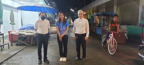 เทศบาลนครแม่สอด ลงพื้นที่ดำเนินการฉีดล้างทำความสะอาดตลาด ในพื้นที่เขตเทศบาลนครแม่สอด