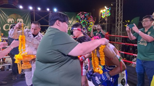 ทน.แม่สอด ร่วมพิธีเปิดงานศึกช้างมวยไทยเกียรติเพชรสัญจรมหากุศลฯ ณ สนามกีฬาสมเด็จพระนเรศวรมหาราช (สนามมวย ชั่วคราว) 