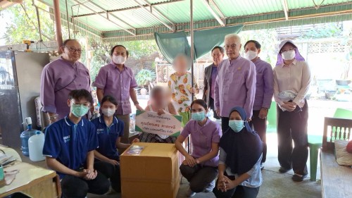 ทน.แม่สอด ลงพื้นที่มอบสิ่งของอุปโภคบริโภคให้แก่ผู้สูงอายุและผู้ป่วยติดเตียง ชุมชนดอนไชย ชุมชนสองแคว 2 และชุมชนตาลเดี่ยว