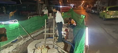 ลงพื้นที่ติดตามความคืบหน้าโครงการก่อสร้าง ระบบจำหน่ายไฟฟ้าเป็นเคเบิลใต้ดิน บริเวณถนนประสาทวิถี
