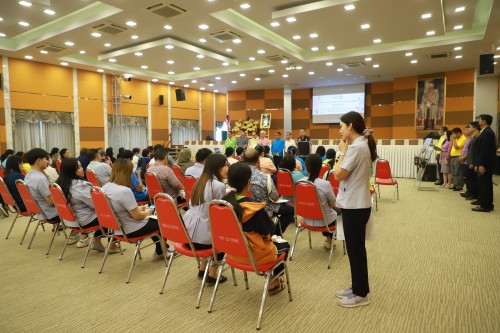 เทศบาลนครแม่สอด จัดโครงการอบรมการนวดกดจุดสะท้อนเท้าลดการสูบบุหรี่ในชุมชน