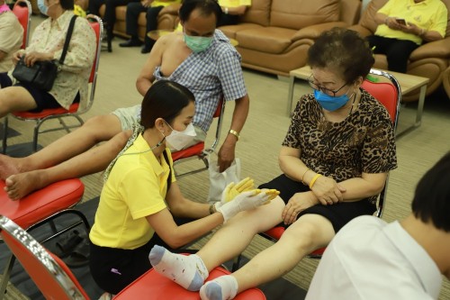 ทน.แม่สอด จัดโครงการดูแลสุขภาพผู้สูงอายุที่มีภาวะปวดเข่า ด้วยการนวดแพทย์แผนไทย ในเขตเทศบาลนครแม่สอด ปี 2567 ครั้งที่ 3