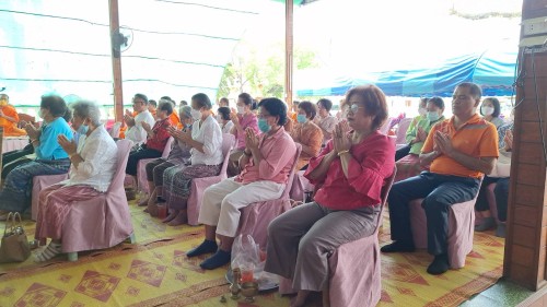 ทน.แม่สอด ร่วมทำบุญทอดผ้าป่า เพื่อสมทบกองทุนการศึกษา