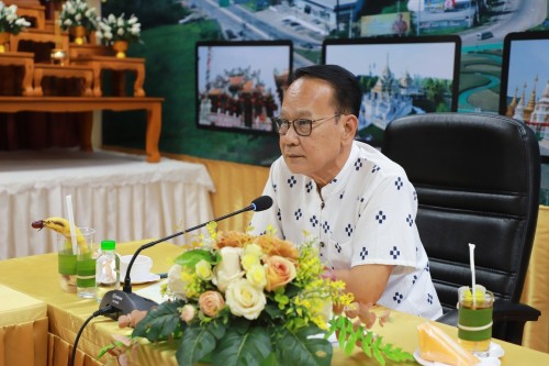 เทศบาลนครแม่สอด จัดประชุมโครงการอาหารพื้นเมืองท้องถิ่นเทศบาลนครแม่สอด ประจำปี 2567 เมื่อวันพฤหัสบดี ที่ 21 มีนาคม 2567 เวลา 13.00 น. ณ ห้องประชุมโกเมน (ชั้น 3) เทศบาลนครแม่สอด อำเภอแม่สอด จังหวัดตาก ว่าที่ร้อยตรี ประเสริฐ ปวงละคร นายกเทศมนตรีนครแม่สอด มอบ