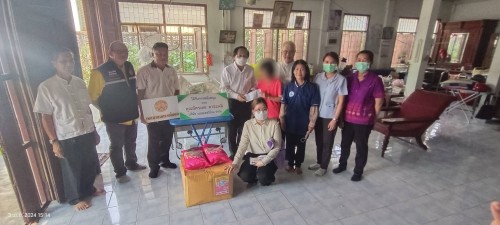 ทน.แม่สอด ลงพื้นที่มอบสิ่งของอุปโภคบริโภคให้แก่ผู้ยากไร้ผู้สูงอายุจำนวน 5 ราย