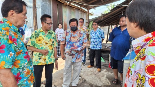 ทน.แม่สอด ลงพื้นที่เยี่ยมบ้านและมอบสิ่งของอุปโภคบริโภคให้ผู้ประสบภัยจากพายุฤดูร้อน
