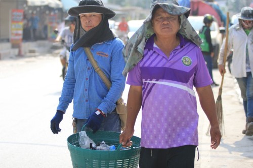 เทศบาลนครแม่สอด ดำเนินการทำความสะอาดหลังเทศกาลสงกรานต์