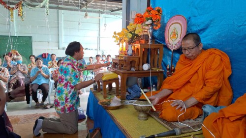 ทน.แม่สอด ร่วมพิธีสืบชะตาส่งเคราะห์ชุมชนอินทรคีรี 1 และชุมชนสองแคว 1
