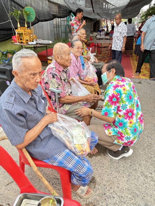 ทน.แม่สอด ร่วมพิธีสืบชะตาส่งเคราะห์ชุมชนอินทรคีรี 1 และชุมชนสองแคว 1