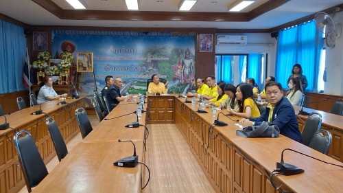 ทน.แม่สอด ประชุมเตรียมความพร้อมลงพื้นที่ร่วมกับนายกรัฐมนตรี เพื่อติดตามสถานการณ์ชายแดนไทย - เมียนมา