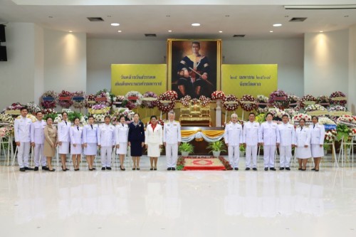 เทศบาลนครแม่สอด เข้าร่วมพิธีวางพวงมาลาถวายสดุดีเฉลิมพระเกียรติเนื่องในวันคล้ายวันสวรรคตสมเด็จพระนเรศวรมหาราช
