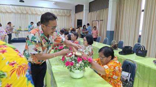 เทศบาลนครแม่สอด ร่วมงานรดน้ำดำหัวของชมรมข้าราชการครูบำนาญเทศบาลนครแม่สอด 