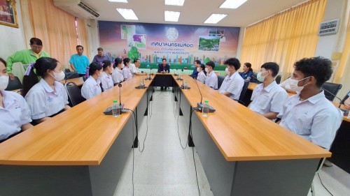 ทน.แม่สอด มอบใบประกาศเกียรติบัตรให้แก่นักเรียน โรงเรียนเทศบาลเฉลิมพระเกียรติฯ ผู้ผ่านการฝึกประสบการณ์ ด้านการแพทย์