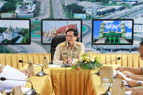 เทศบาลนครแม่สอด จัดประชุมพิจารณาร่างแผนพัฒนาท้องถิ่น (พ.ศ.2566 – 2570)