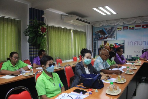 ทน.แม่สอด จัดประชุมการตรวจสอบข้อมูลจำนวนประชากรในพื้นที่ชุมชน