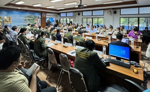 ทน.แม่สอด เข้าร่วมการประชุมหารือประเด็นเรื่อง การบริหารจัดการ ผู้หนีภัยจากการสู้รบ จากประเทศเมียนมา แรงงานข้ามชาติ การค้าการลงทุนข้ามชายแดน