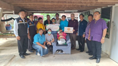 เทศบาลนครแม่สอด ลงพื้นที่มอบสิ่งของอุปโภคบริโภคให้แก่ผู้สูงอายุและผู้ป่วยติดเตียง