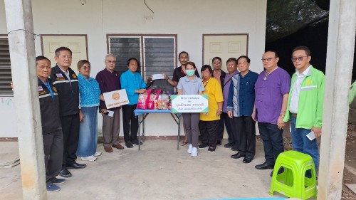 เทศบาลนครแม่สอด ลงพื้นที่มอบสิ่งของอุปโภคบริโภคให้แก่ผู้สูงอายุและผู้ป่วยติดเตียง