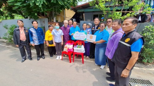 เทศบาลนครแม่สอด ลงพื้นที่มอบสิ่งของอุปโภคบริโภคให้แก่ผู้สูงอายุและผู้ป่วยติดเตียง