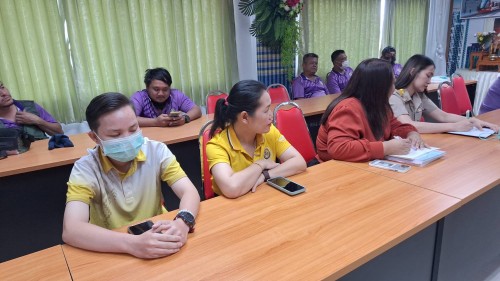 เทศบาลนครแม่สอด ประชุมหารือแนวทางการลอกท่อระบายน้ำ ถนนประสาทวิถี เพื่อป้องกันน้ำท่วมในช่วงฤดูฝน