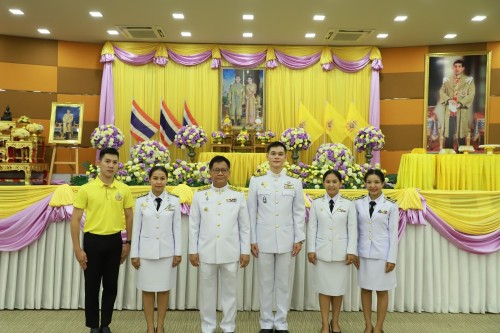 เทศบาลนครแม่สอด จัดพิธีรับพระราชทานพระบรมฉายาลักษณ์ พระบาทสมเด็จพระเจ้าอยู่หัว ที่ฉายกับสมเด็จพระนางเจ้าฯ พระบรมราชินี
