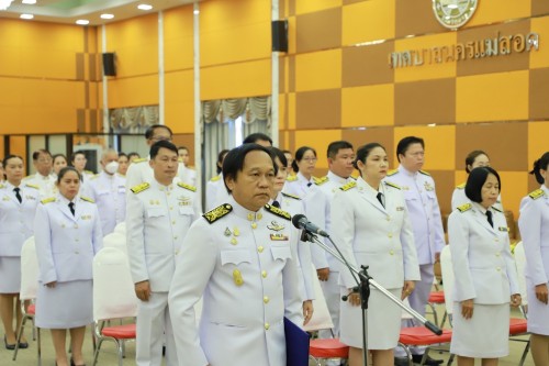 เทศบาลนครแม่สอด จัดพิธีรับพระราชทานพระบรมฉายาลักษณ์ พระบาทสมเด็จพระเจ้าอยู่หัว ที่ฉายกับสมเด็จพระนางเจ้าฯ พระบรมราชินี