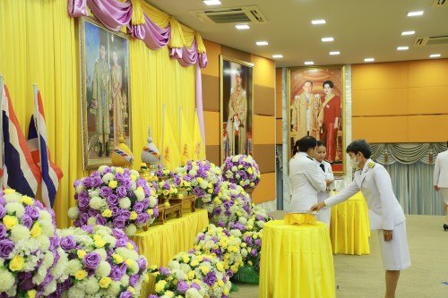 เทศบาลนครแม่สอด จัดพิธีรับพระราชทานพระบรมฉายาลักษณ์ พระบาทสมเด็จพระเจ้าอยู่หัว ที่ฉายกับสมเด็จพระนางเจ้าฯ พระบรมราชินี