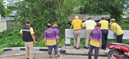 เทศบาลนครแม่สอด ลงพื้นที่สำรวจและวางแผนแก้ไข้ปัญหาลำห้วย ชุมชนสองแคว 1