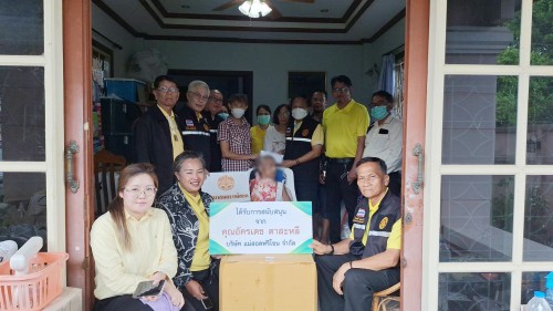 ทน.แม่สอด ลงพื้นที่มอบสิ่งของอุปโภคบริโภคให้แก่ผู้สูงอายุและผู้ป่วยติดเตียง