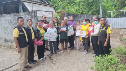 ทน.แม่สอด ลงพื้นที่มอบสิ่งของอุปโภคบริโภคให้แก่ผู้สูงอายุและผู้ป่วยติดเตียง