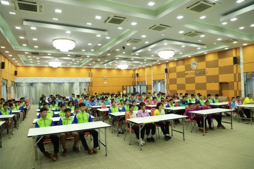 ทน.แม่สอด ให้โอวาทนักกีฬาที่เข้าร่วมการแข่งขันกีฬานักเรียนองค์กรปกครองส่วนท้องถิ่นรอบคัดเลือก ระดับภาคเหนือ ครั้งที่ 38 ประจำปีการศึกษา 2567 “นครเชียงรายเกมส์”