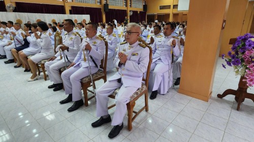 เทศบาลนครแม่สอด เข้าร่วมทำบุญตักบาตรถวายเป็นพระราชกุศล เนื่องในโอกาสวันเฉลิมพระชนมพรรษาสมเด็จพระนางเจ้าฯ พระบรมราชินี