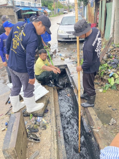 ทน.แม่สอด ลงพื้นที่แก้ไขปัญหาน้ำท่วมขัง ชุมชนอิสลาม