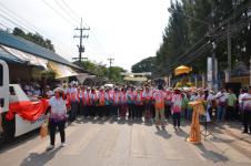 ประธานรัฐสภา (นายสมศักดิ์ เกียรติสุรนนท์)เปิดขบวนแห่สงกรานต์เทศบาลนครแม่สอด 