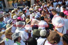 ประธานรัฐสภา (นายสมศักดิ์ เกียรติสุรนนท์)เปิดขบวนแห่สงกรานต์เทศบาลนครแม่สอด 
