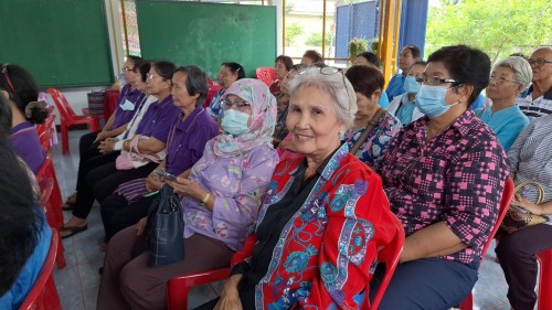 เทศบาลนครแม่สอด ร่วมกิจกรรมสร้างเสริมสุขภาพชมรมผู้สูงอายุ ชุมชนแม่สอดวิลล่า ประจำเดือนมิถุนายน 2567