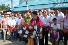 ประธานรัฐสภา (นายสมศักดิ์ เกียรติสุรนนท์)เปิดขบวนแห่สงกรานต์เทศบาลนครแม่สอด 