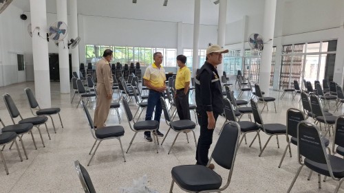 ทน.แม่สอด ลงพื้นที่ติดตามความเรียบร้อยการปรับภูมิทัศน์และการปรับปรุงภายในอาคารสุสานหลวง