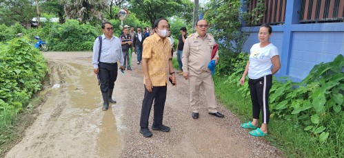 เทศบาลนครแม่สอด ลงพื้นที่ติดตามการเตรียมการก่อสร้างถนนและสำรวจพื้นที่ขุดลอกท่อระบายน้ำในเขตเทศบาลนครแม่สอด