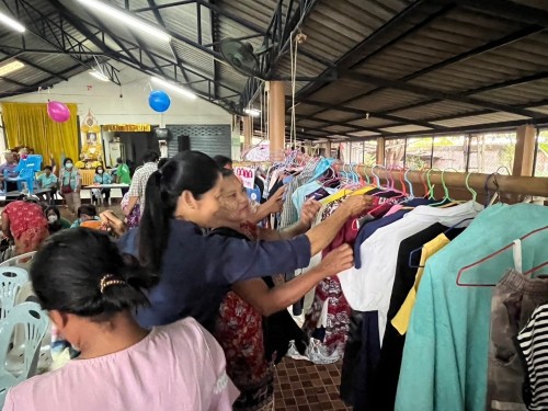 เทศบาลนครแม่สอด จัดกิจกรรมตลาดนัดปันสุข ครั้งที่ 4 ณ ชุมชนสักทอง