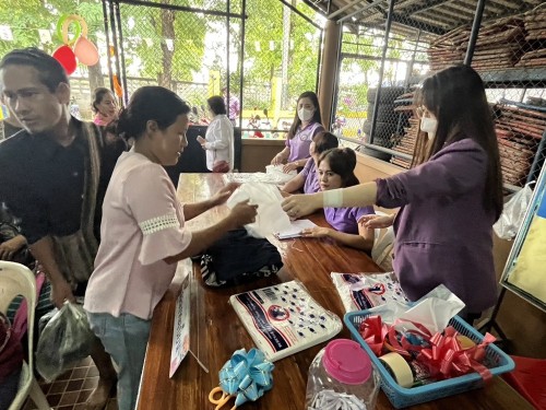 เทศบาลนครแม่สอด จัดกิจกรรมตลาดนัดปันสุข ครั้งที่ 4 ณ ชุมชนสักทอง