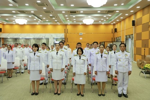 เทศบาลนครแม่สอด จัดพิธีรับพระราชทานพระบรมฉายาลักษณ์ พระบาทสมเด็จพระเจ้าอยู่หัว ที่ฉายกับสมเด็จพระนางเจ้าฯ พระบรมราชินี